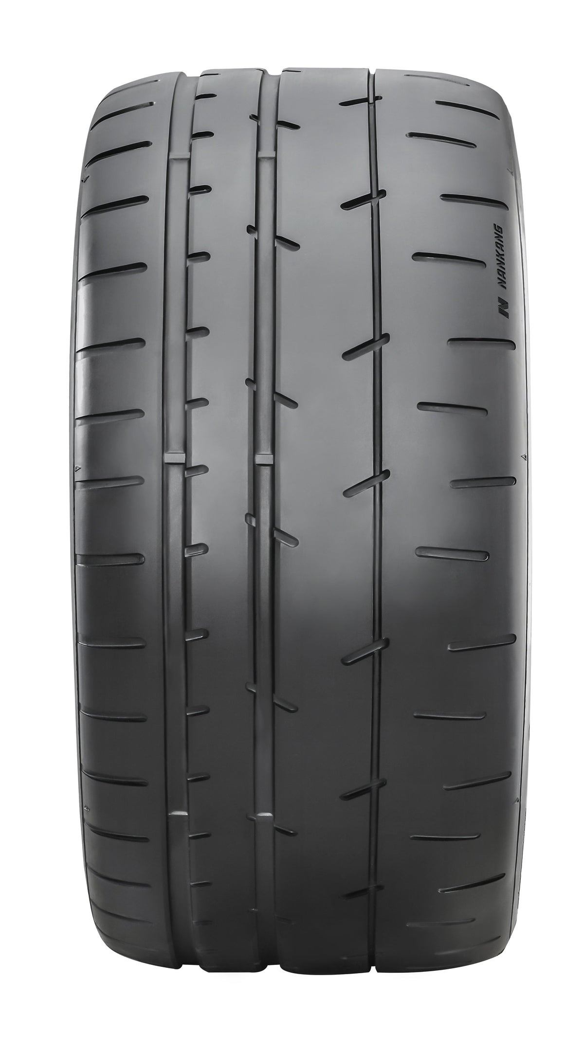 Nankang CR-S detailed tread pattern