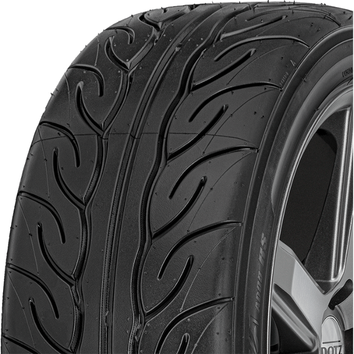 Yokohama ADVAN NEOVA AD08RS tyre tread close-up